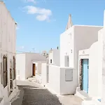 Two Authentic Cave With Private Courtyard Garden *