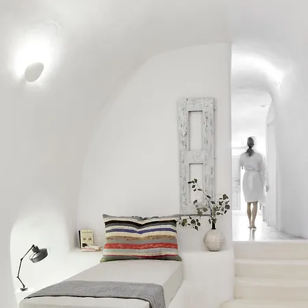 فيلة Two Authentic Cave With Private Courtyard Garden *