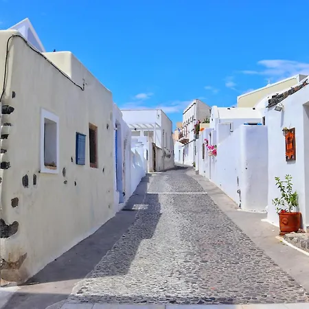 Two Authentic Cave With Private Courtyard Garden Villa *