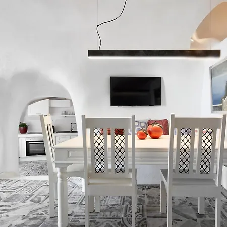 Villa Two Authentic Cave With Private Courtyard Garden Megalochori (Santorini)