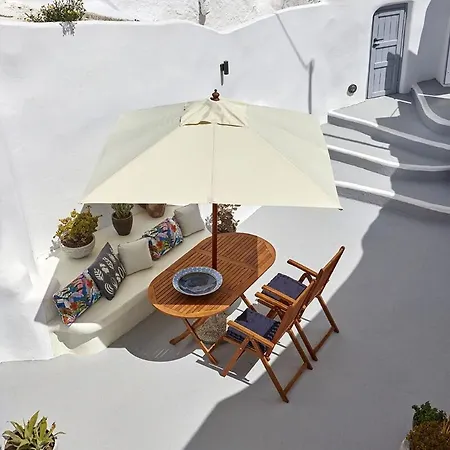 Two Cave With Garden Courtyard *