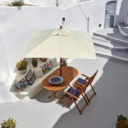 Villa Two Authentic Cave With Private Courtyard Garden *