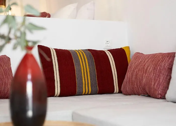 Two Authentic Cave With Private Courtyard Garden Villa Megalochori (Santorini)