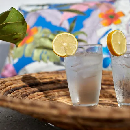 Two Authentic Cave With Private Courtyard Garden *