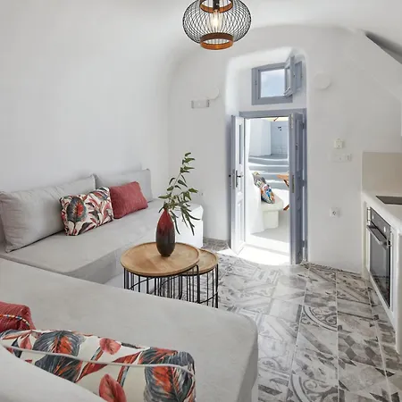 Vila Two Authentic Cave With Private Courtyard Garden Megalochori (Santorini)