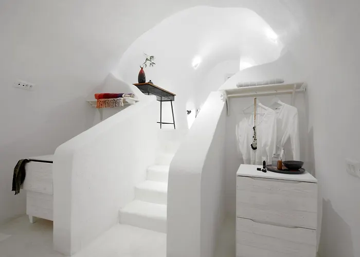 Villa Two Authentic Cave With Private Courtyard Garden