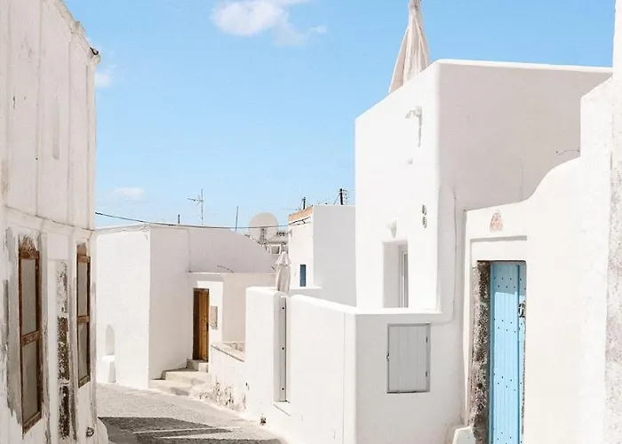 Two Authentic Cave With Private Courtyard Garden *