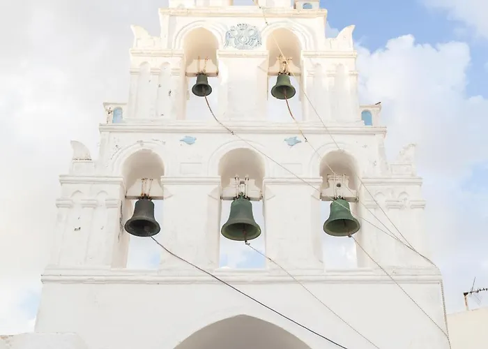 Two Authentic Cave With Private Courtyard Garden *